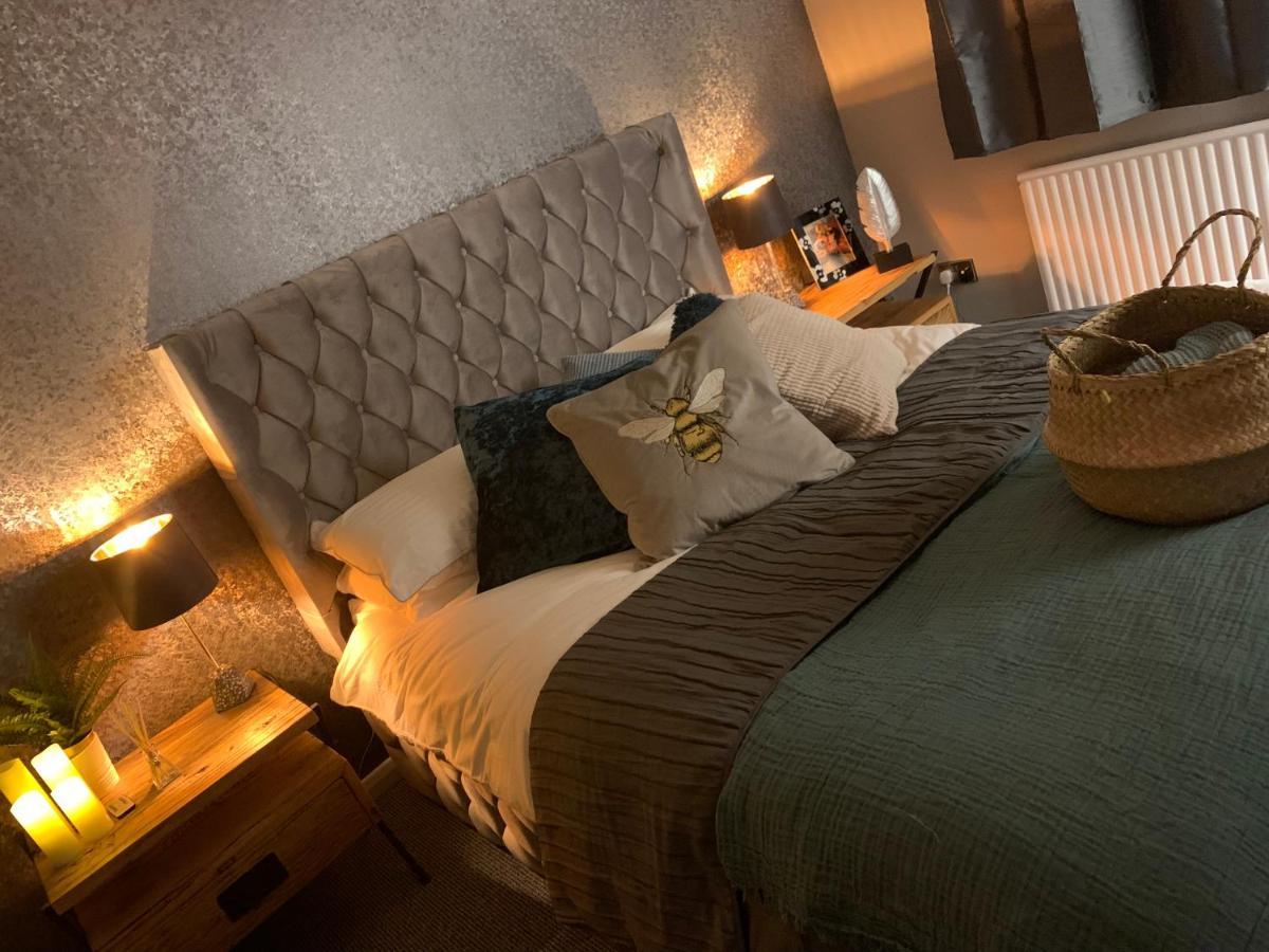 Shore Lodge. 4 Bed Bungalow Only Mtrs From The Beach. Sleeps 8 Sutton-on-Sea Exterior foto